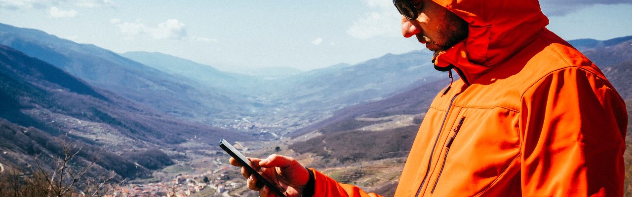 Credit de nevoi personale cu banii pe loc direct din telefon